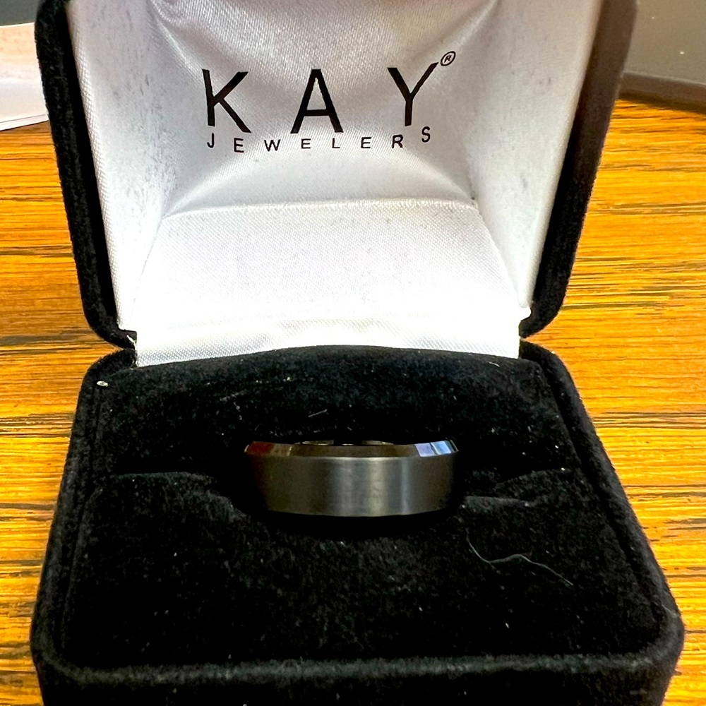 Men’s ring Tungsten 11.5